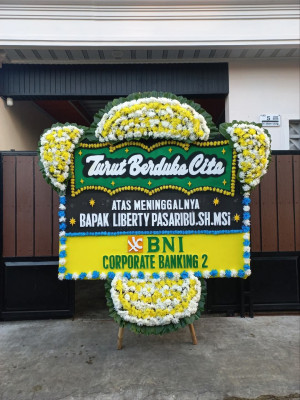 Papan Bunga Duka di Siopat Suhu