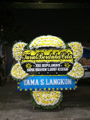 Papan Bunga Duka di Siopat Suhu